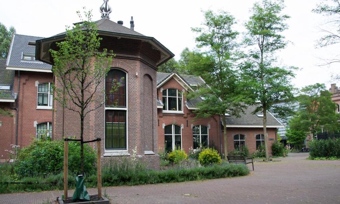 Centrale Markt Apartment | Unique 3 floor apartment at Westerpark