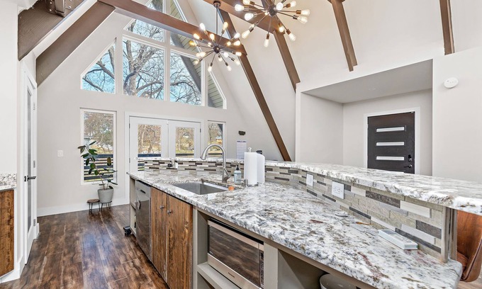 Independence House | Unique 4BR Into The Woods - Fire Pit