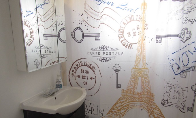 Cote-Saint-Luc Apartment | Unique and Renovated 3 Bedroom Apartment