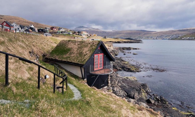 Strendur House | Unique boathouse by the foreshore/Sea view