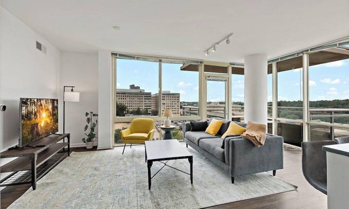 McLean Apartment | Unique Collection | Luxury | Balcony| Rooftop Pool