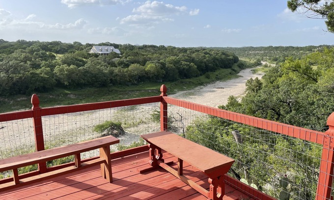 Pipe Creek Cabin | Unique colorful cabin with 360° Hill Country Views!
