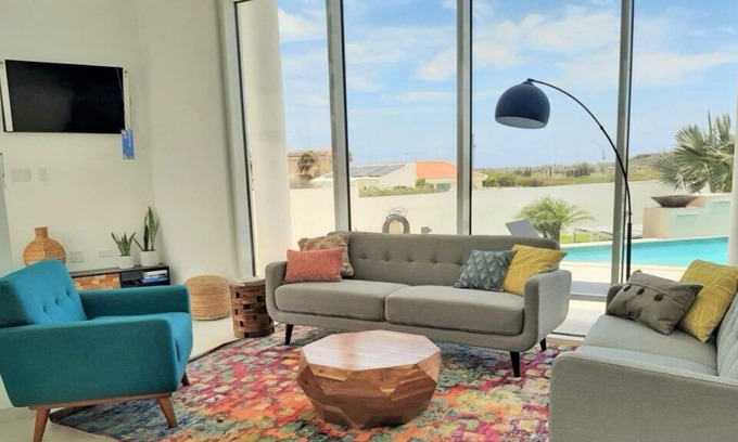 Esmeralda Villa | Unique design with 180 degree views