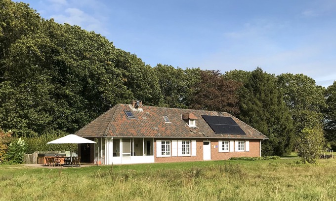 Meeuwen-Gruitrode House | Unique holiday home for 8 people in a Limburg nature reserve
