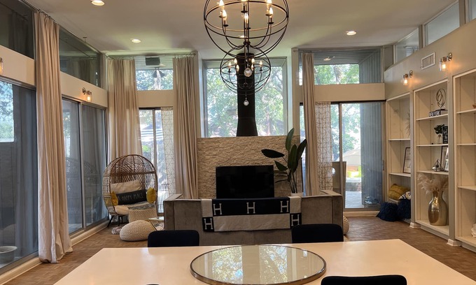 Grapevine House | Unique & Modern 9 Mins to DFW Airport, Grapevine Lake & Southlake