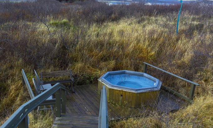 Selfoss Cottage | Unique Modern Luxury Cottage in the Heart of the Golden Circlen,