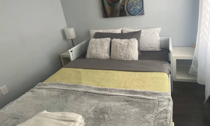 Sechelt Apartment | Unique modern Sunshine Coast studio in the heart of Sechelt (EV & dog friendly!)