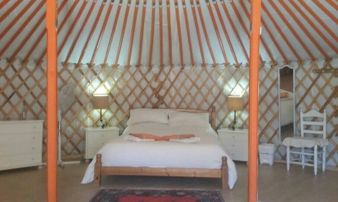 Sayalonga Ski Chalet | Unique Mongolian Yurt , romantic, secluded with private pool, sleeps 5 , wifi,