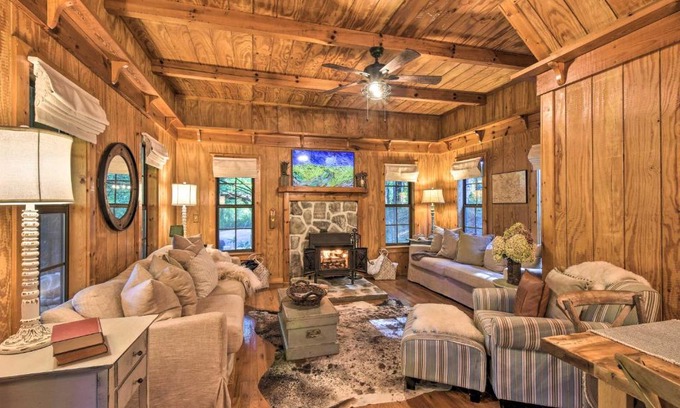 Clayton House | Unique Nature Lovers Haven with Fire Pit and BBQ!