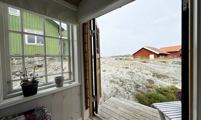 Orust Municipality Apartment | Unique opportunity to rent a cottage on Käringön in Bohuslän's beautiful archipelago | SE09070