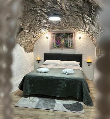 Torno Apartment | Unique Romantic Cave with air conditioner
