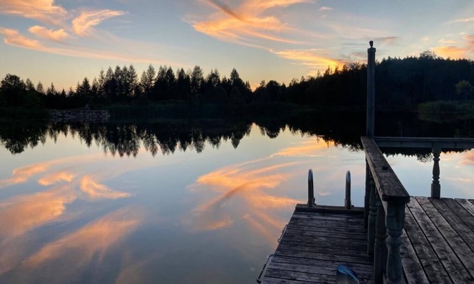 West Grey Cabin | Unique secluded Log Cabin on Private Spring fed lake