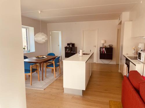 Kolding Apartment | Unique Three Bedroom Apartment in the City of Kolding with Private Parking
