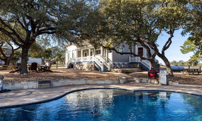 Dripping Springs House | Unique Victorian Home*Pool*Pets*Firepit
