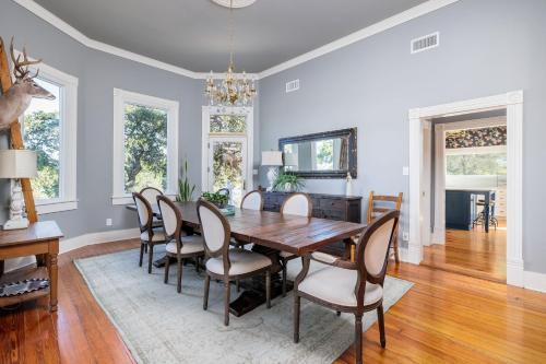 Dripping Springs House | Unique Victorian Home*Pool*Pets*Firepit