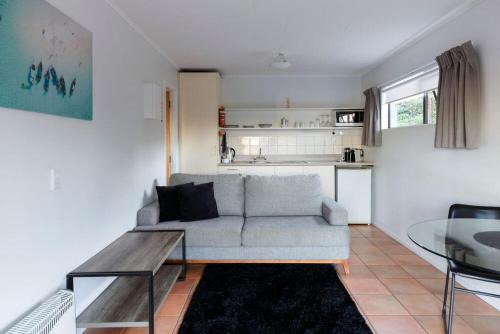 Kaiteriteri House | Unit 1 Kaiteri Apartments and Holiday Homes