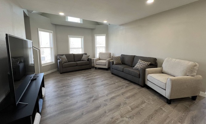 Cedar Falls Condo | Unit 2 of 2-Spacious Duplex 3 Blocks from Main Street, 1 Block from Overman Park