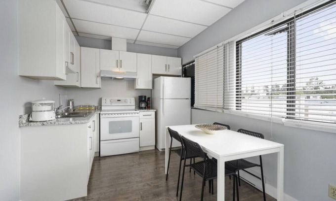 Aldergrove Apartment | UNIT 200B- Comfortable apartment with a full kitchen