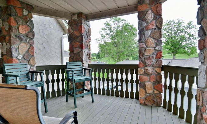 Birchwood Apartment | Unit 207 2 BDRM 2 BA condo