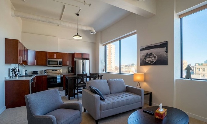 Winnipeg Apartment | UNIT FOUR Executive Stay Fully Furnished One Bedroom Condo