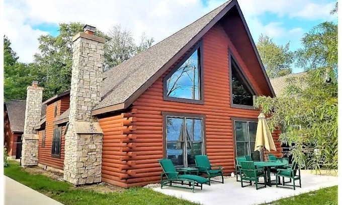 Bass Lake House | Unity Log Cabin on Bass Lake