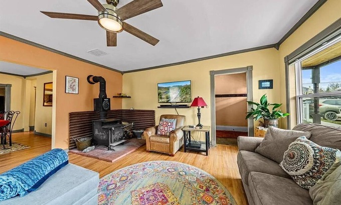 Silverton House | Unlimited Adventures In The San Juans - Very Comfortable w New, Custom Bathrooms