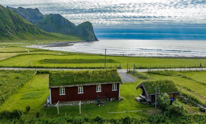 Unstad House | Unstad cabin with seaview