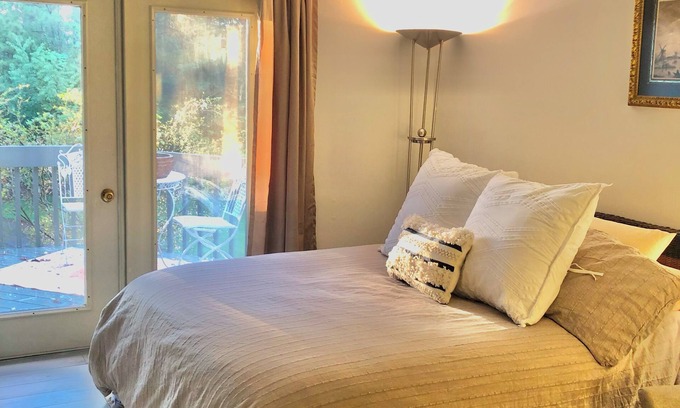 Villa Rica Villa | Unwind in a Expansive Treehouse Villa Retreat near Lake Tara in Fairfield Resort