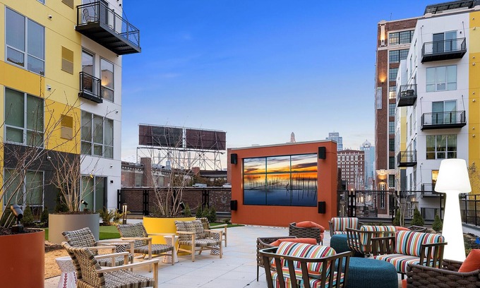 Crossroads Arts District Condo | Unwind in Style: Beautifully Appointed Oasis Close to Kauffman Stadium 336