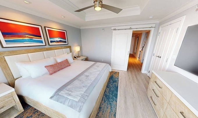 Charlotte Harbor Hotel | Unwind in Style in This Modern Harbor front King Studio Getaway