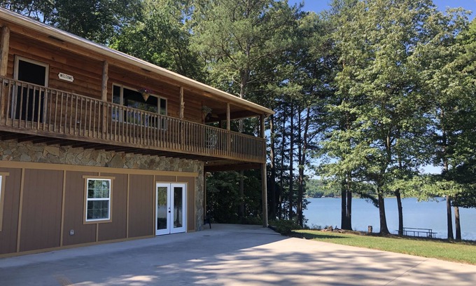 Bean Station Cabin | Unwind on Cherokee Lake Cabin with Private Dock