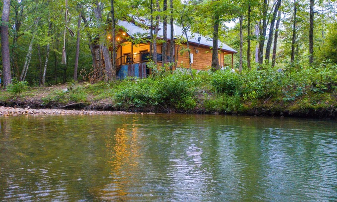 Broken Bow Cabin | Up Chic Creek: Sleeps 6, Creekside, Swim Hole, Fireplaces, Hot Tub, Pet Friendly