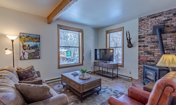 Ouray Condo | "Updated 1 bed 1 bath Downtown Ouray Condo w/AC.”