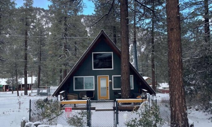 Wrightwood Cabin | Updated A-Frame, Steps to Village