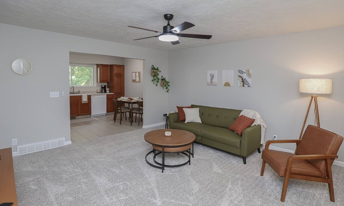Bellevue House | Updated Boho Duplex - Close interstate access - Minutes to Downtown & Amenities