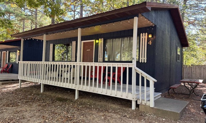 Branson West Cabin | Updated Cabin with Pool, Hot Tub, and Fire Pit!