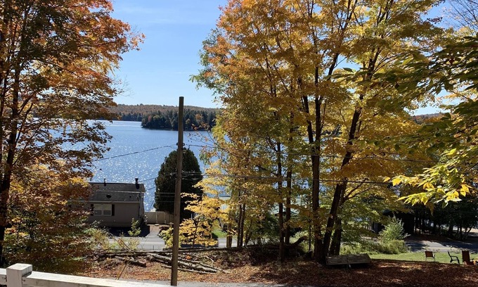 Old Forge Cabin | Updated Camp- 5 min to Old Forge, 1st Lake views