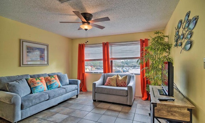 Independence Square Apartment | Updated Condo Near Beach Ideal Walkable Location!