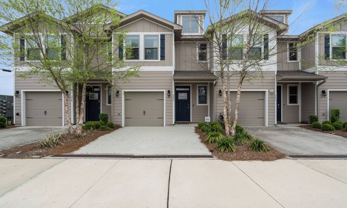 South Pensacola House | Updated Dog-Friendly Townhome | Downtown Pensacola | My Beach Getaways
