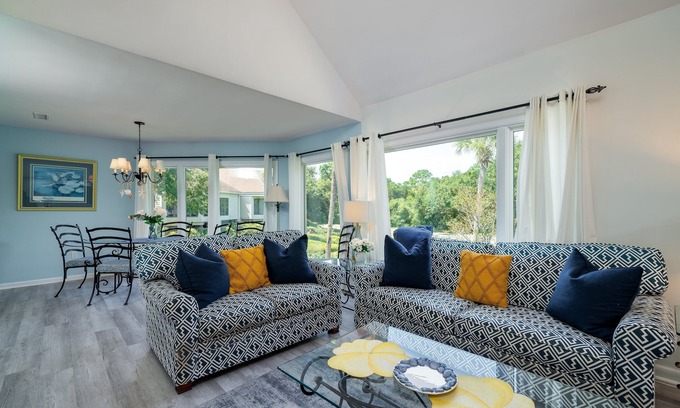 Spinnaker Beachhouses House | Updated Family Spinnaker! Easy Walk to Pelican Beach, Pools, Golf! Amenity Cards!