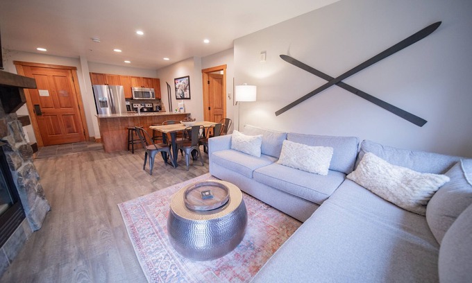 River Run Condo | Updated Ground level Unit Walk to Slopes