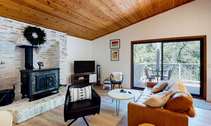 Crestline House | Updated home with central AC, W/D, wood stove, home office & high-speed WiFi