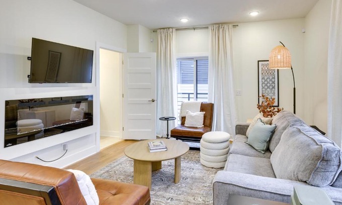 Downtown Omaha House | Updated Omaha Vacation Rental Less Than 2 Mi to Downtown!