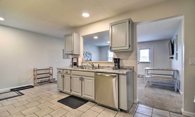 Onsted Apartment | Updated, Pet-Friendly Apartment w/ Yard, Deck