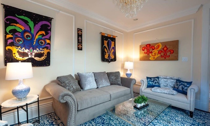 Uptown Historic District Condo | Updated Quiet and Comfortable Uptown 1br Apt