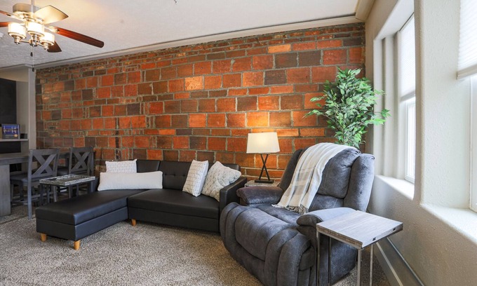Downtown Omaha Apartment | Updated rental unit near downtown Omaha