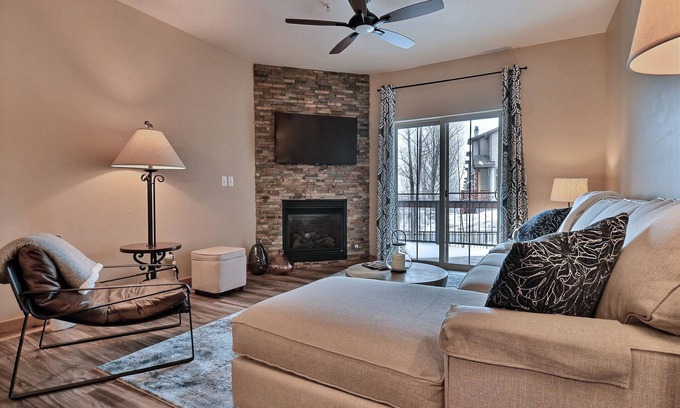 Bear Hollow Village Condo | Updated ski condo-come enjoy world class skiing and mt biking.