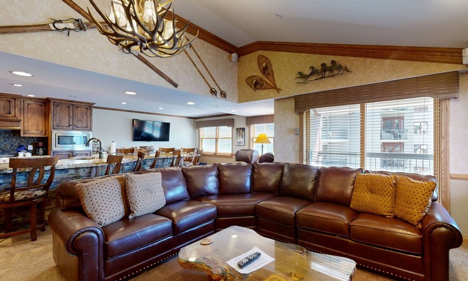 Steamboat Springs Condo | Updated slope-side luxury condo with fireplace, balcony views, & full kitchen
