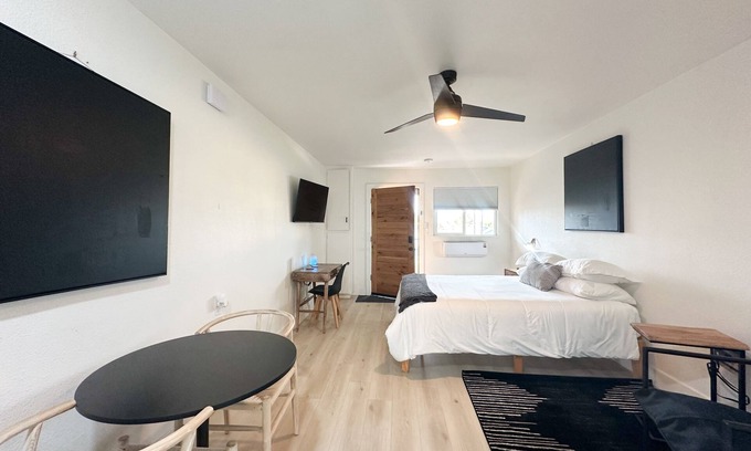 Salida Apartment | Updated studio in Salida ca. HWY 99 located 1 mile away. Kaiser 2 mi away
