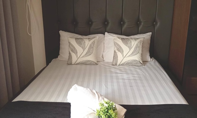 Bacolod Apartment | Upper Penthouse Studio at One Regis